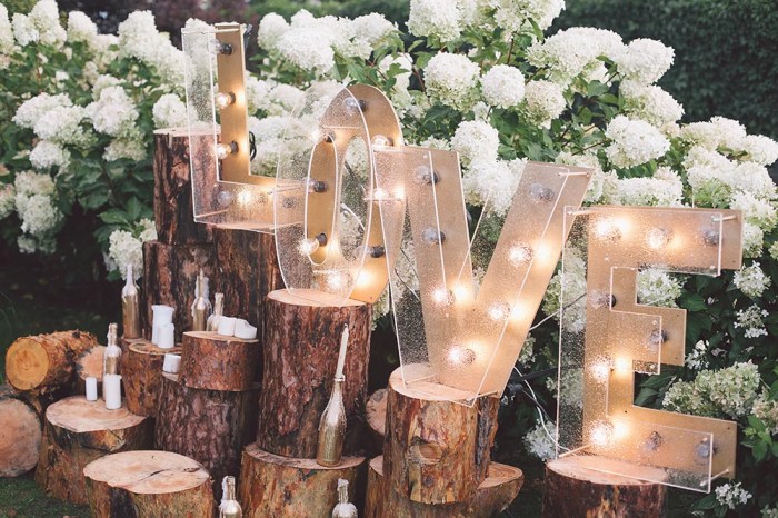 Rustic outdoor wedding decor