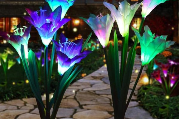 Outdoor solar light decor