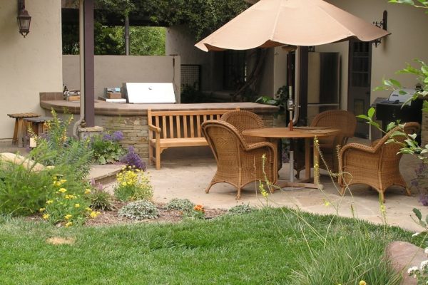 Outdoor small patio decor ideas