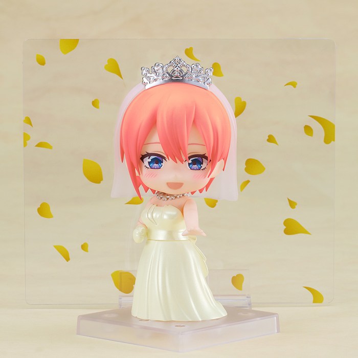 Itsuki nakano wedding dress