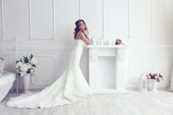 Long sleeve mermaid style wedding dress